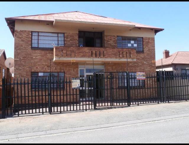 1 BEDROOM APARTMENT FOR SALE IN TOWNSVIEW